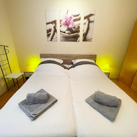 In 42645 Apartman *