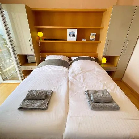 Apartment In 42645 Novi Vinodolski