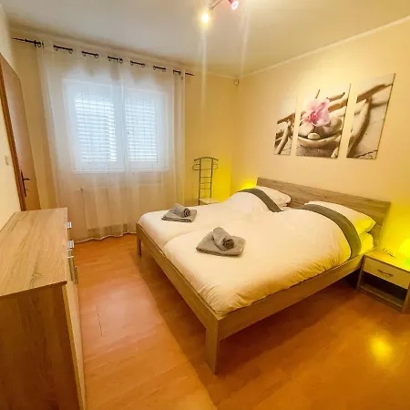 In 42645 Apartment